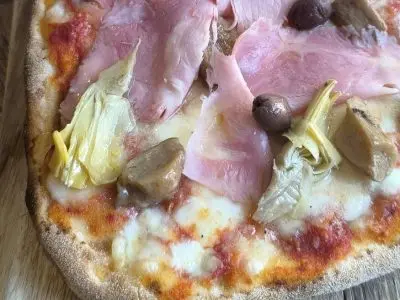 Pinsa capricciosa