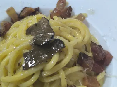 Carbonara trufada