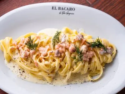 Tagliatelle con salmón y vodka · Homenaje cosaco