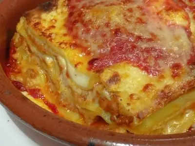 Lasaña al ragù